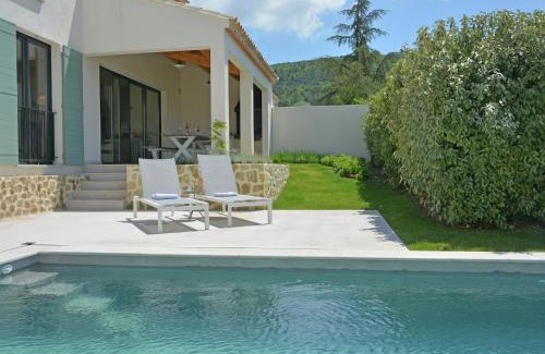 Malaucene Villa | Villa in Malaucène with Heated Pool