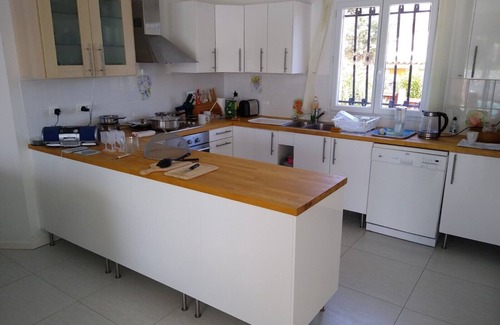 Peret House | Villa in Peret 34800 a village near Clermont Le Herault, Pezenas, Bezier Airport