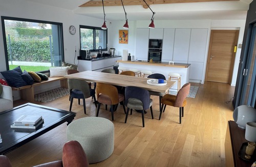 Combrit Villa | Villa in Sainte-Marine with outdoor spa and 5-minute walk to the main beach.