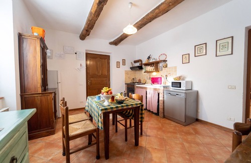 Mologno Villa | Villa in the green with private pool, garden, wi-fi for families and groups