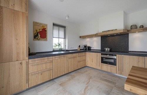 Delfstrahuizen Villa | Villa in Tjeukemeer with Sauna