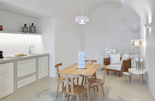 Firostefani Villa | Villa Ioli with Stunning Caldera Views