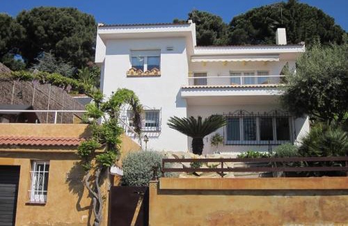 Sant Pol De Mar Villa | Villa Jordana One Step To The Beach