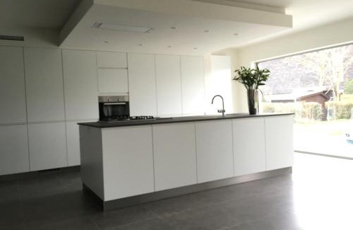 Witte Burg House | Villa Josiane