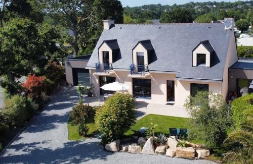 La Foret-Fouesnant Villa | Villa Kerleven- 150m plage - Spa intérieur-piscine