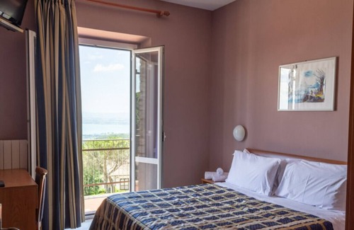 Lisciano Niccone Hotel | Villa la Cima