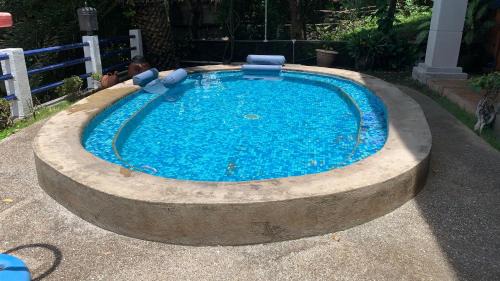Catarina Resort | Villa La Giralda - Lakefront - Pool - Relaxation Haven