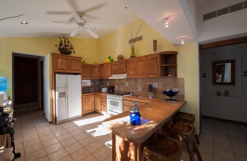 Ensenada Los Muertos Villa | Villa Langosta: 4 BR Oceanfront w/Jacuzzi, Steps from Bay of Dreams Beach