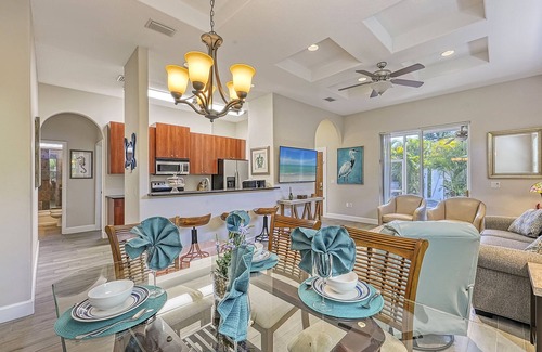 South Sarasota House | Villa Las Flores | Pet Friendly Home in Sarasota w/Private Heated Pool & Screened-In Porch