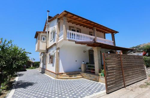 Berat Apartment | Villa Lejzo - Swimming Pool