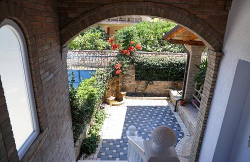 Berat Apartment | Villa Lejzo - Swimming Pool