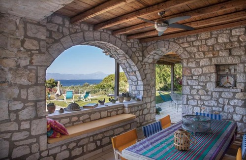 Chalcis Villa | Villa Leon