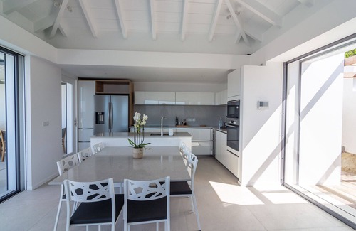 Lurin Villa | Villa Les Grenadines (4 bedrooms)
