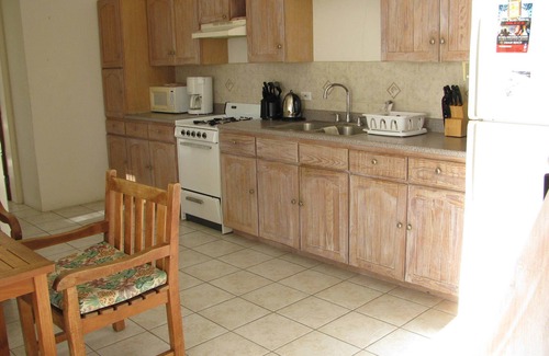 Oualie Bay Apartment | Villa Lower Calypso above the nicest beach on Nevis