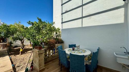 Tarxien House | Villa Lu Bartolo - Room Lily