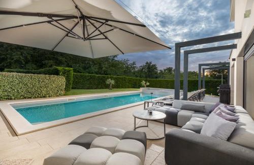 Kirmenjak Villa | Villa Luce Verde