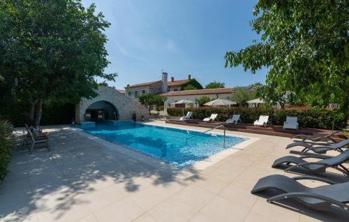 Fiorini Villa | Villa LV near Novigrad for 8 people spa & children playground only 1,5 km from beach