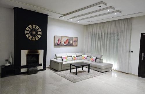 Ain Chkef Villa | Villa