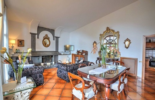 Pogerola Villa | Villa Mabella: A bright and elegant three-story historical villa located on a hillside, facing the sea, with Free WI-FI.
