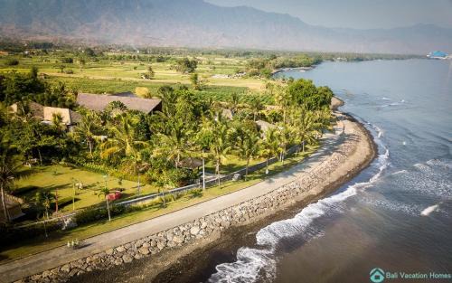 Kalisada Villa | Villa Mahkai - Family and friends Estate!