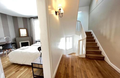 Flore Villa | Villa Maignan 15 couchages 24h Le Mans