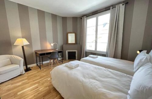 Flore Villa | Villa Maignan 15 couchages 24h Le Mans