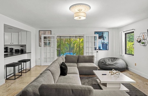 West Little Havana House | Villa Maya: 12 BR, 14k sq. ft. estate with pool, pickle ball, bball, disco club!