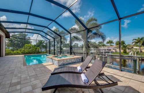 Yacht Club House | Villa Mayfair, Cape Coral