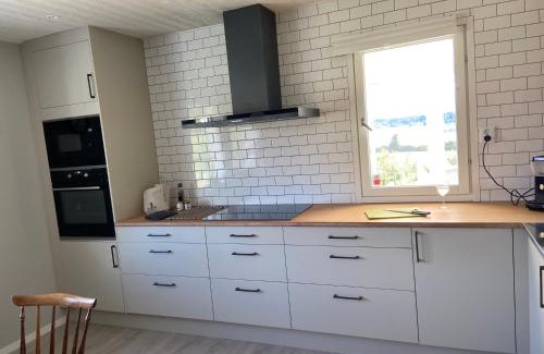 Fors Villa | Villa med sjöutsikt