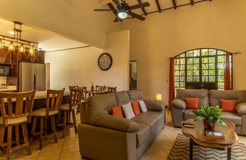 Hills of Esterillos House | Villa Meilleur By Esterillos Hills 10 minutes away from the beach!
