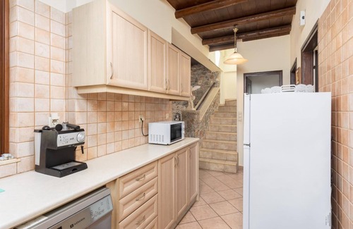 Tavronitis Villa | Villa Melina - Four Bedroom Villa, Sleeps 8