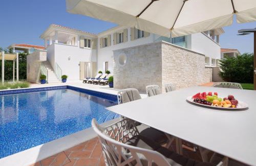Vabriga Villa | Villa Melita by HMZ Villas