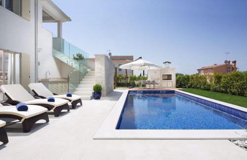 Vabriga Villa | Villa Melita by HMZ Villas