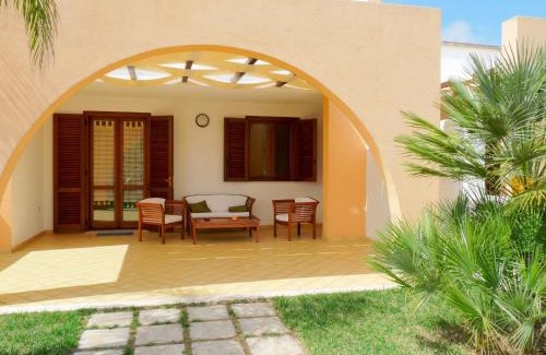 Torre Saracena Villa | Villa Melograno by TerraSalento