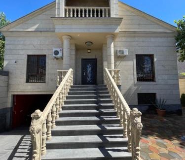 Yerevan Villa | Villa Melqonyans