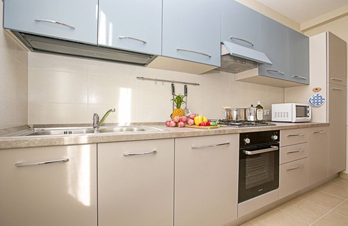 Desenzano del Garda Apartment | Villa Mimosa Appartamento 5, Desenzano Del Garda, Italy