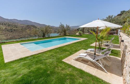 Lecrin Valley Villa | Villa Mirador del Lago