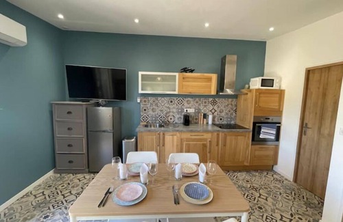 Le Thor Apartment | Villa Moderne Avec Jacuzzi Proche D'avignon