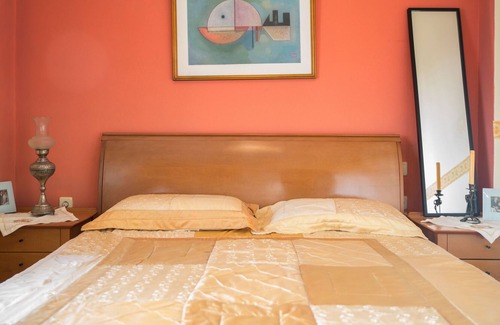 Lagonissi Villa | Villa Mythos can accommodate 12 people