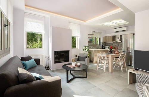 Katochori Villa | Villa Nature, Private Pool, 5 min to Sandy Beach!