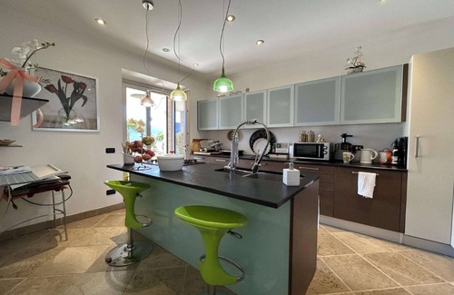 Gonte Villa | Villa near Lake with Panoramic Views