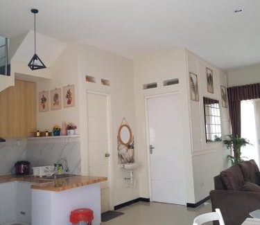 Oro Oro Ombo Villa | Villa Neona Nora