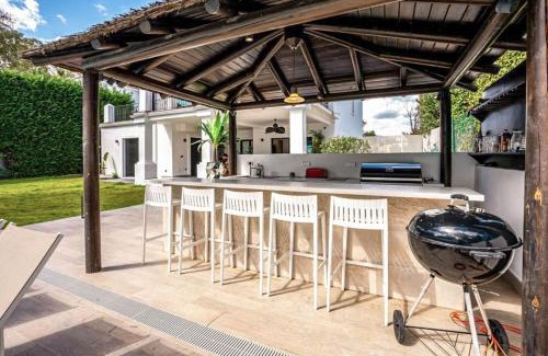 Guadalmina Villa | Villa New Zacaluca Pool Sauna & Gym