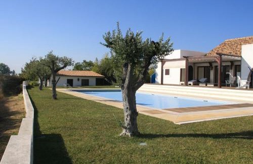 Fornos Villa | Villa Oasis Azul - Beautiful Villa With Heated Private Pool, Short Walk To All Amenities