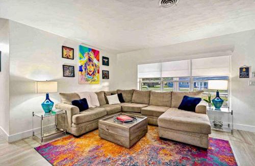 Pembroke Pines House | Villa Oasis Pool,-arcade 2 King Suites, Beaches