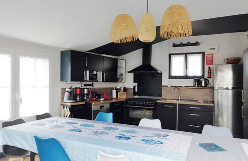 Angoulins Villa | Villa of character of 200 sq.m, close to sea, shops, heated pool & private spa