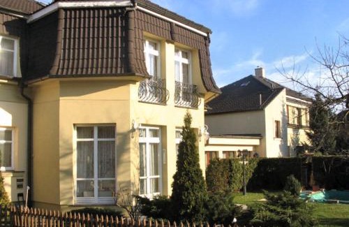 Kyje House | Villa Olivia