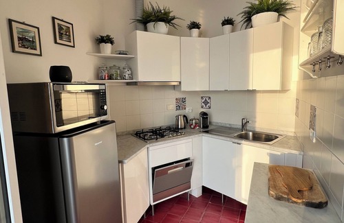 Vernazza Villa | Villa on 2 levels overlooking the harbor of Vernazza. Wi-Fi & AC