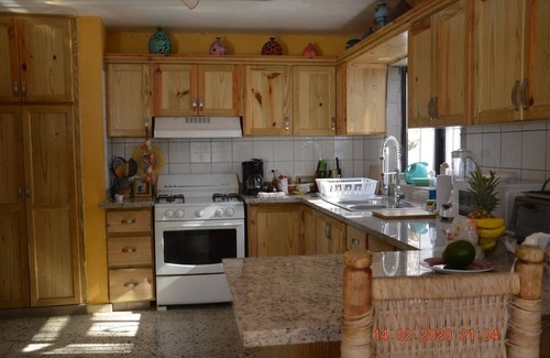 Costambar House | VILLA ON OCEAN,BEACH, SEASIDE COMMUNITY, AIR CONDITIONING WALK TO GROCERY