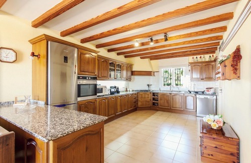 Sa Cabaneta Villa | Villa, only 15 min from Palma, 12 pax, large pool, WIFI FREE, AACC, Sat TV